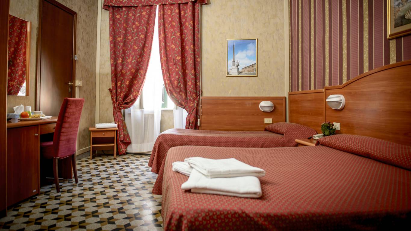 Hotel-Emmaus-Rome-12
